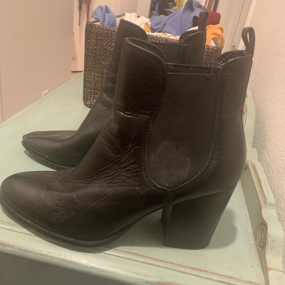 Splendid boots